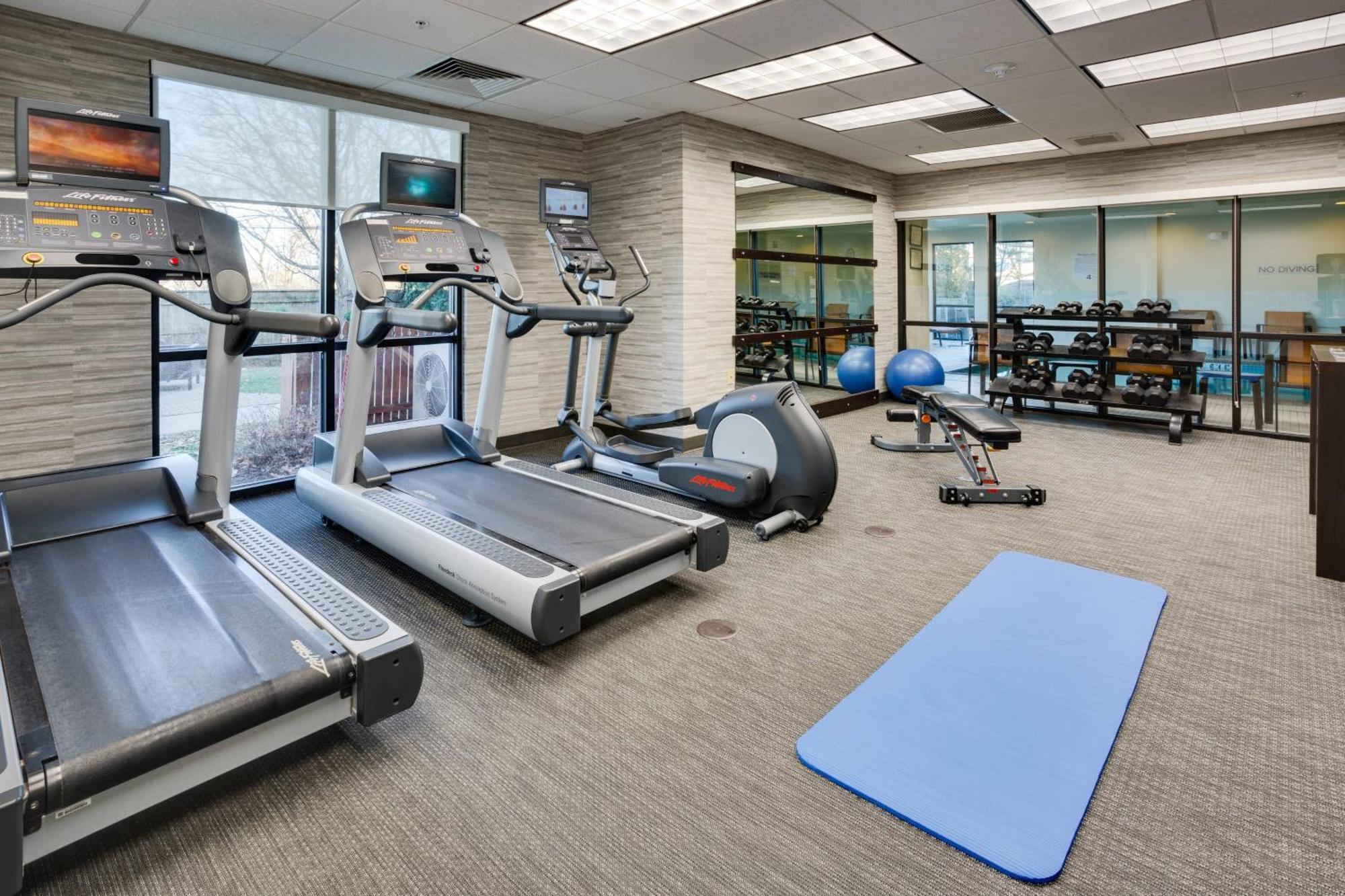 Courtyard By Marriott Providence Warwick Hotel Екстериор снимка